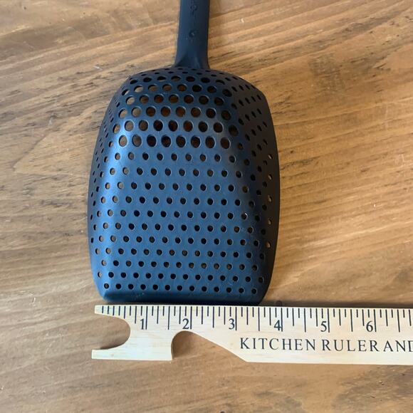 Pampered Chef Scoop N Drain #1622 Nylon Plastic Slotted Hand Strainer Colander - Picture 5 of 8